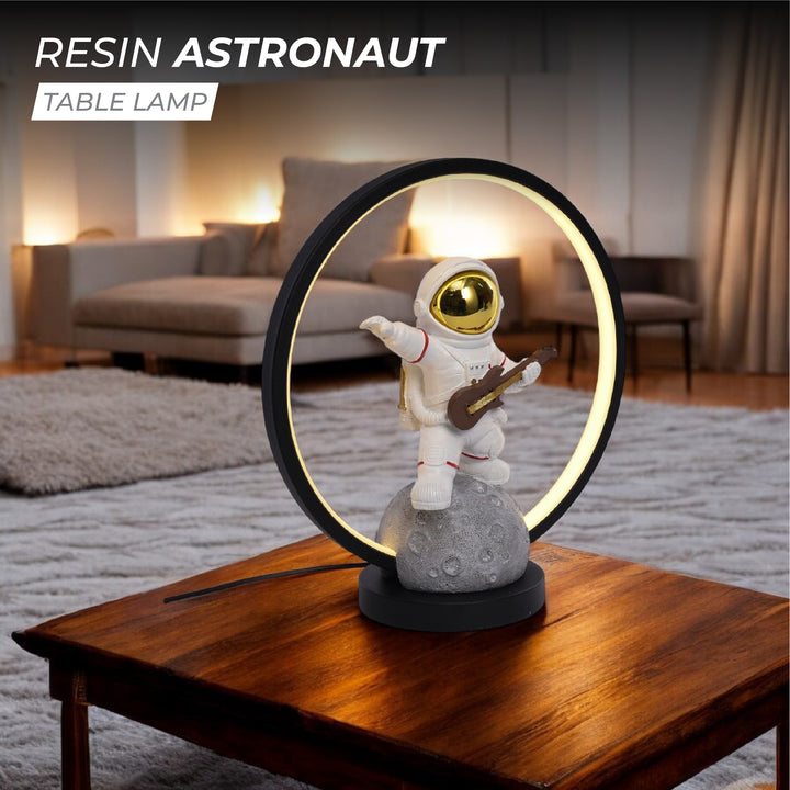 Astronaut LED Ring Lamp (White)