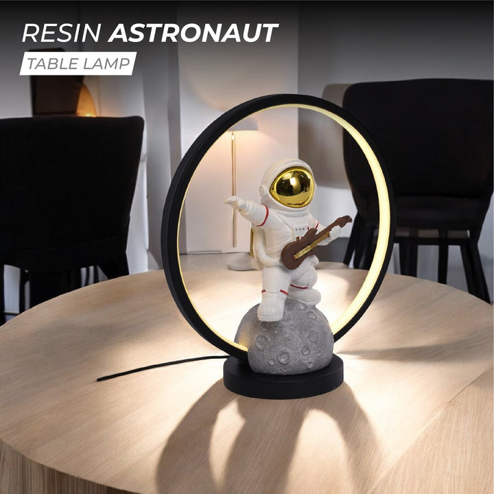 Astronaut LED Ring Lamp (White)