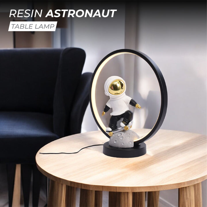 Resin Astronauts Table Lamp (Small)