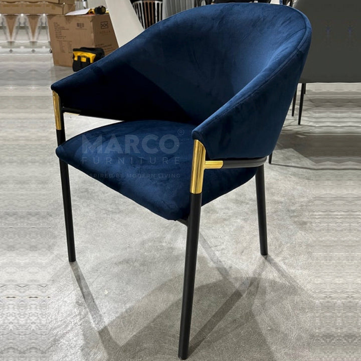 Donnie Curved Back Velvet Dining Chair (Blue)