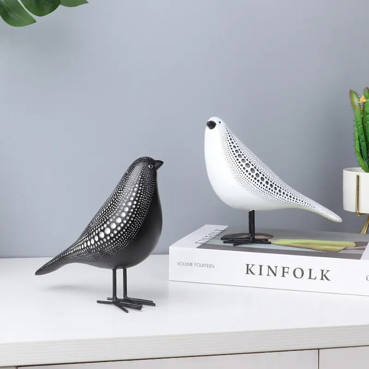 Poly Pigeon Bird Figurine 16