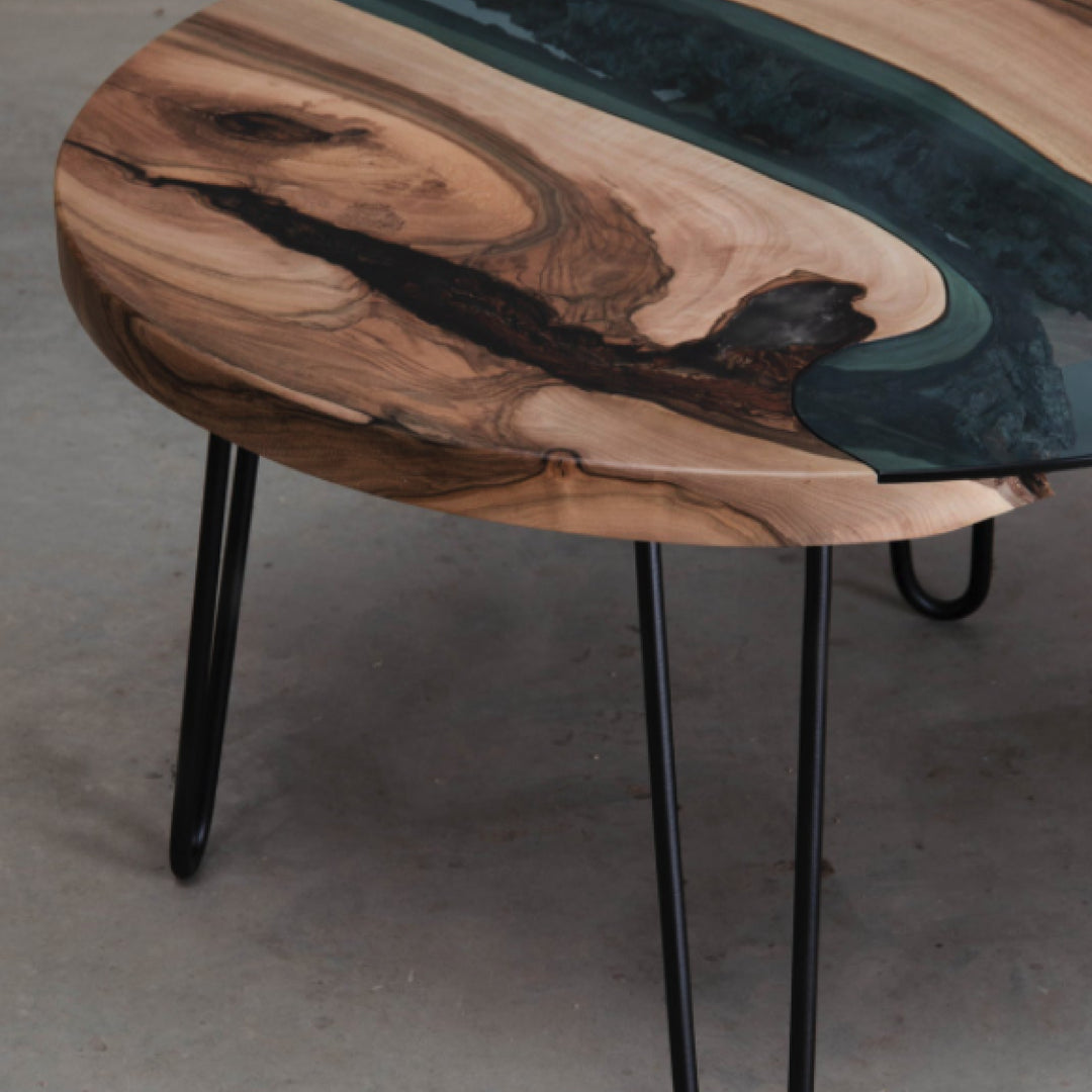 Hugo Round Resin Dining Table