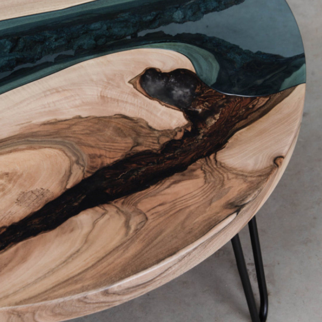 Hugo Round Resin Dining Table