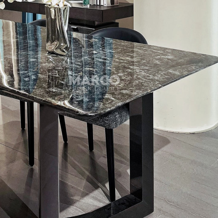 Veneto dining table 4