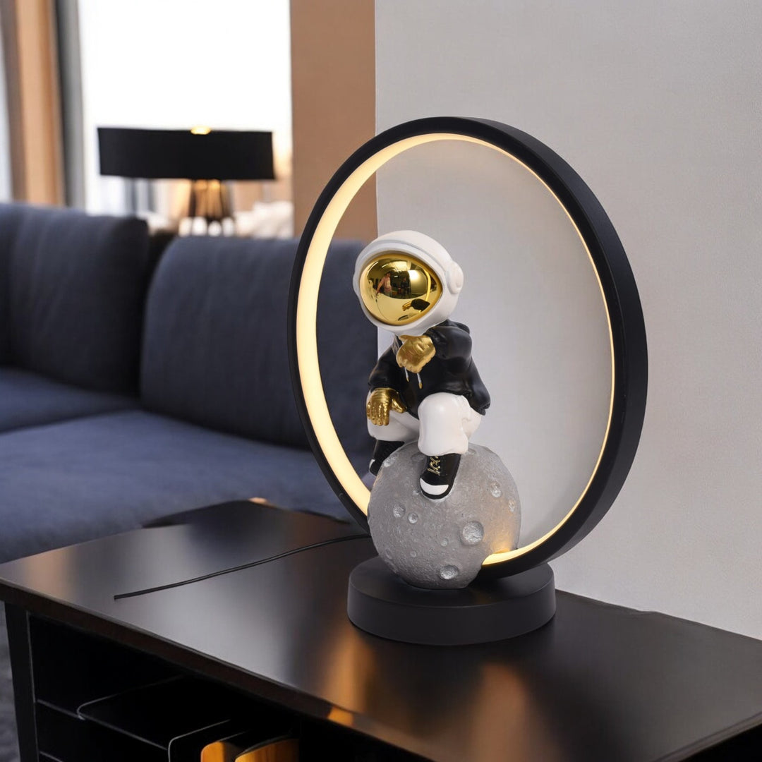 Astronaut LED Ring Lamp